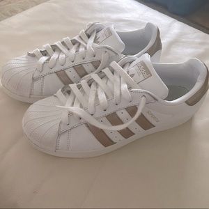 Adidas bronze detail Superstar sneakers | women’s size 8 1/2
